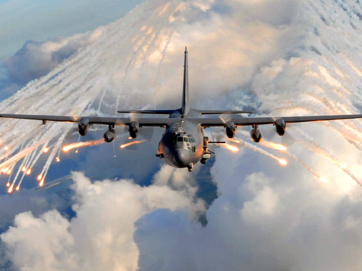 Flying Bomb Trucks: Will “Arsenal Planes” Make Bombers Obsolete?